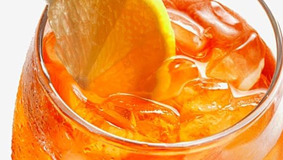 2011 07 15 how to make an arnold palmer 586x322 1