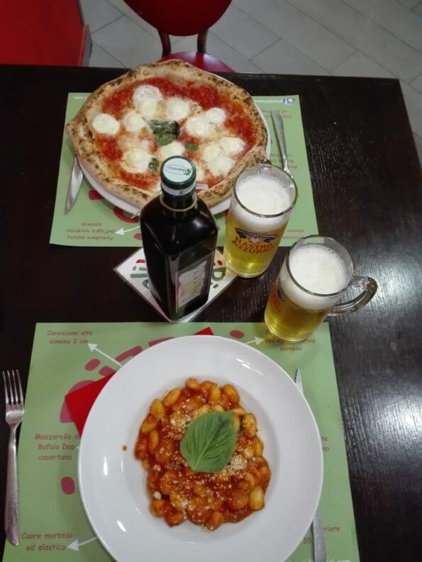 Campania, Olaszország 2. rész Szállás és Nápoly 4 Pizzaioli Veraci - Pizza, Gnocchi és két hűs sör